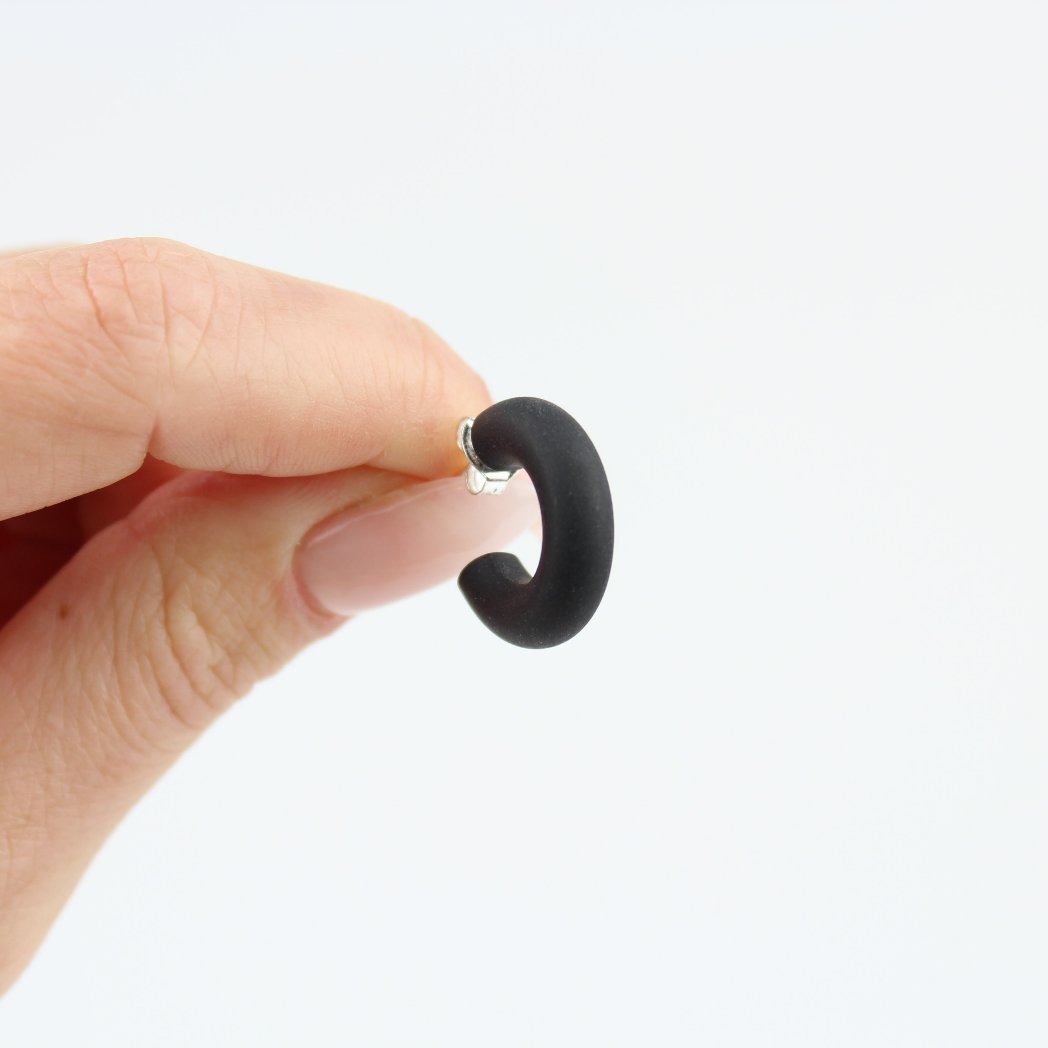 Mini Candy Hoops | Espresso Schwarz - Atelier Anda