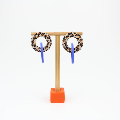 Loops | leo & dunkelblau - Atelier Anda