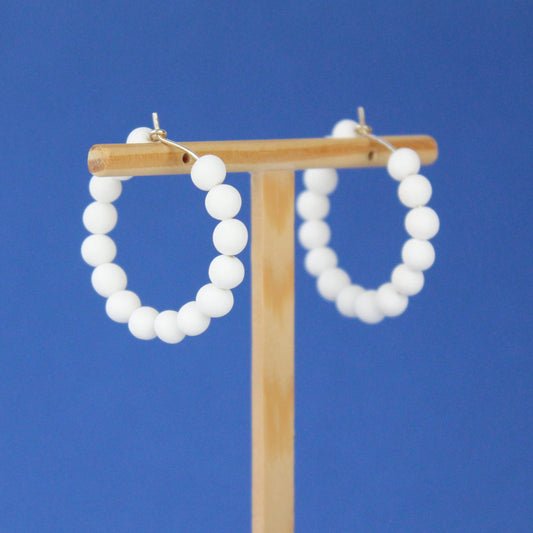 Creolen mit weißen Perlen - große Version