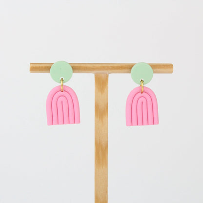 Colorblock Ohrringe – Mini Archie Ohrringe – grün & pink
